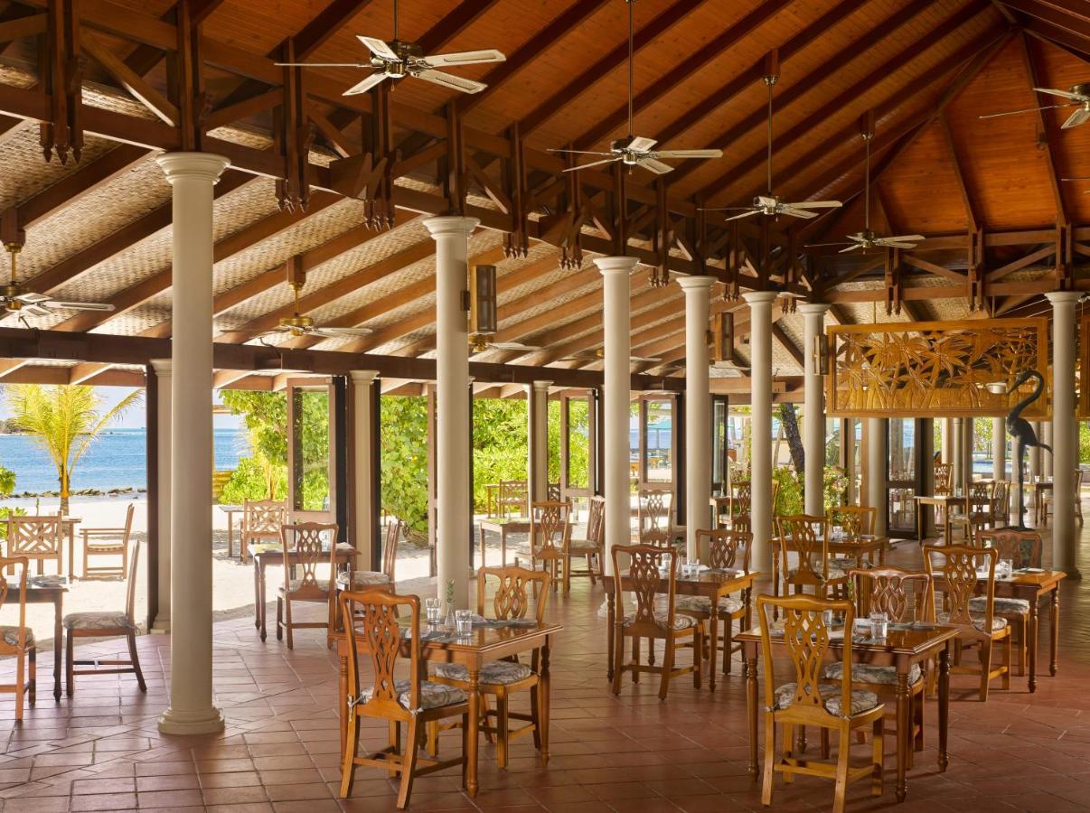 Royal Island Resort Maldives Dharavandhoo Esterno foto The interior of the restaurant