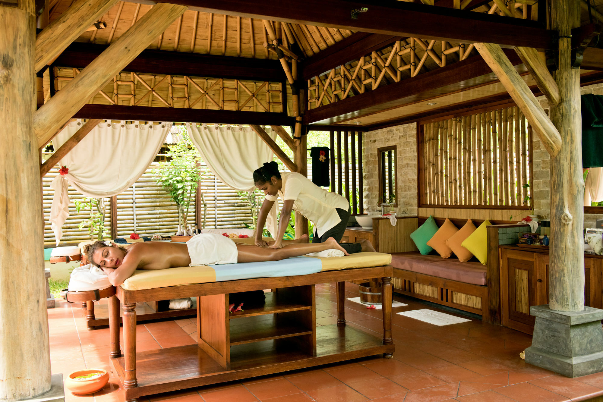 Royal Island Resort Maldives Dharavandhoo Esterno foto A spa in Bali, Indonesia