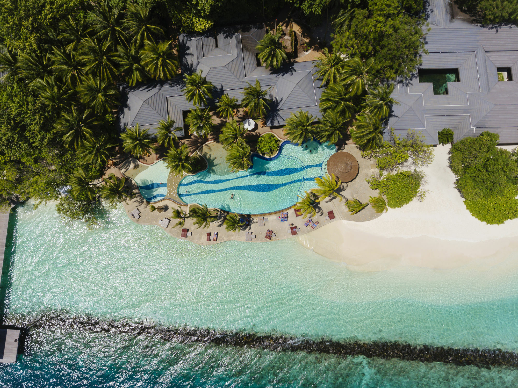 Royal Island Resort Maldives Dharavandhoo Esterno foto Aerial view of the beach at the resort