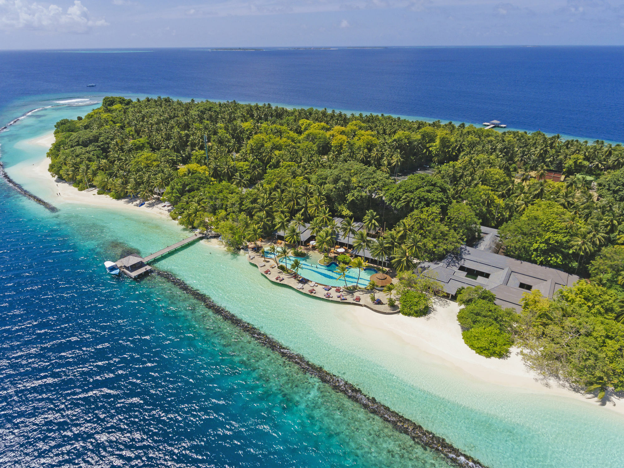 Royal Island Resort Maldives Dharavandhoo Esterno foto The resort island of The Standard